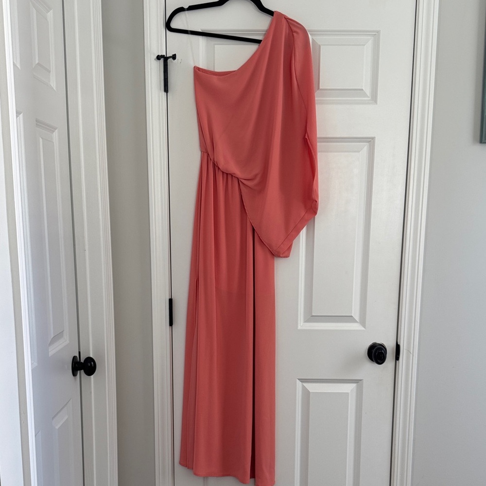 Vici One-Shoulder Coral Dress